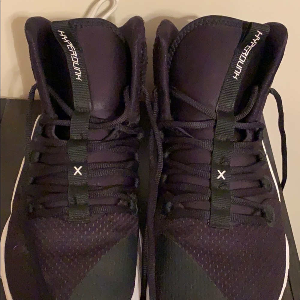 Nike HyperDunk Basketball Shoe - Picture 2 of 5